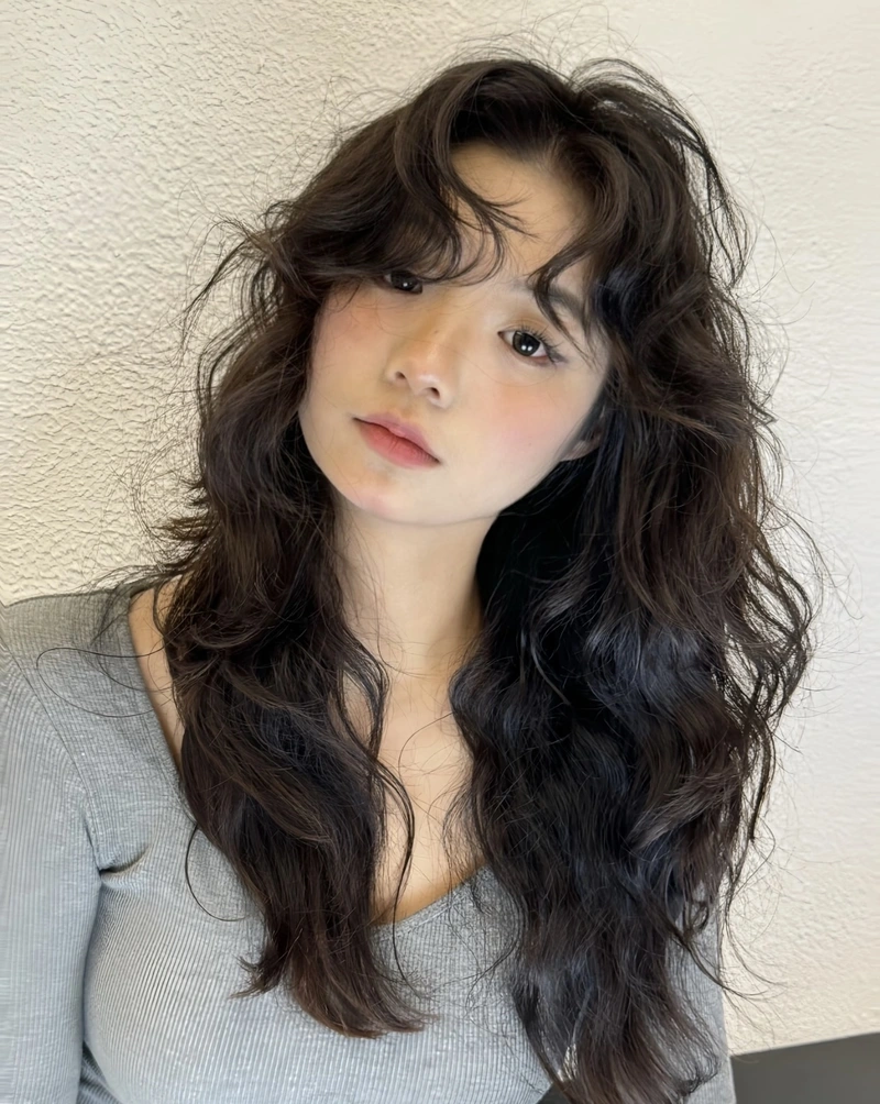 soft beauty shown in hair style dp for girl images