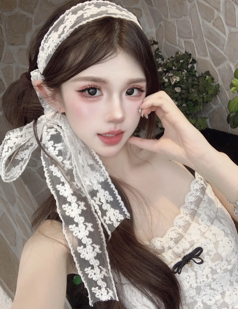 soft cute photography featured in sweet girl dp