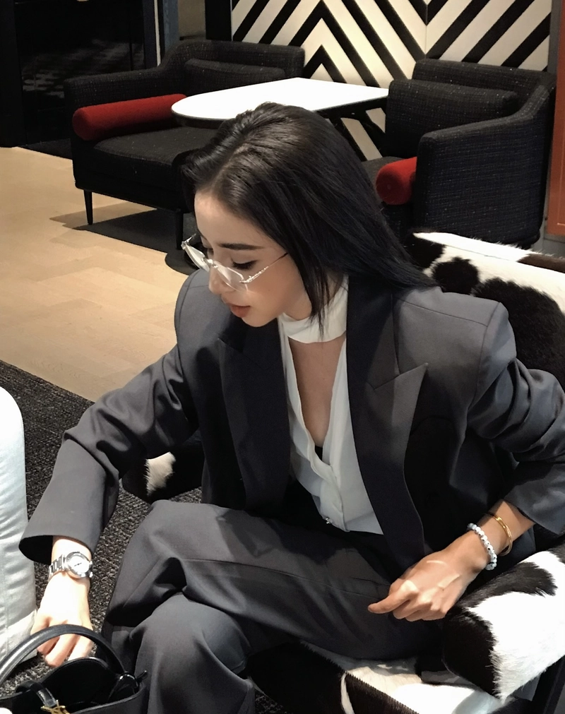 stylish and fearless fashion through suit girl dp
