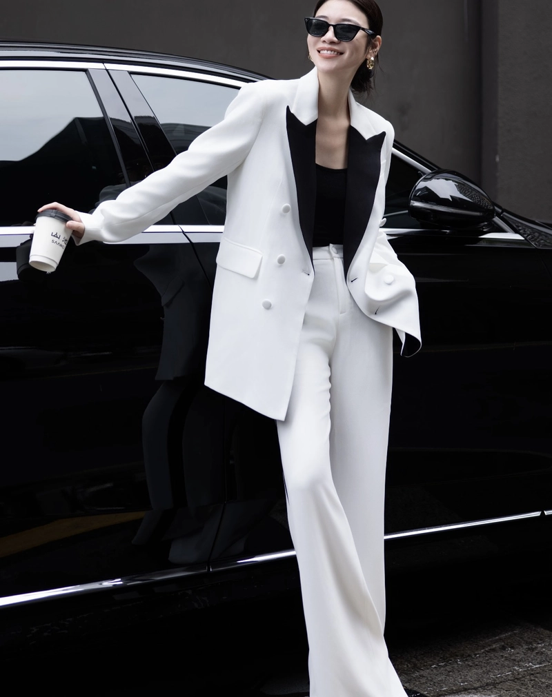 stylish blazer looks highlighted in suit girl dp