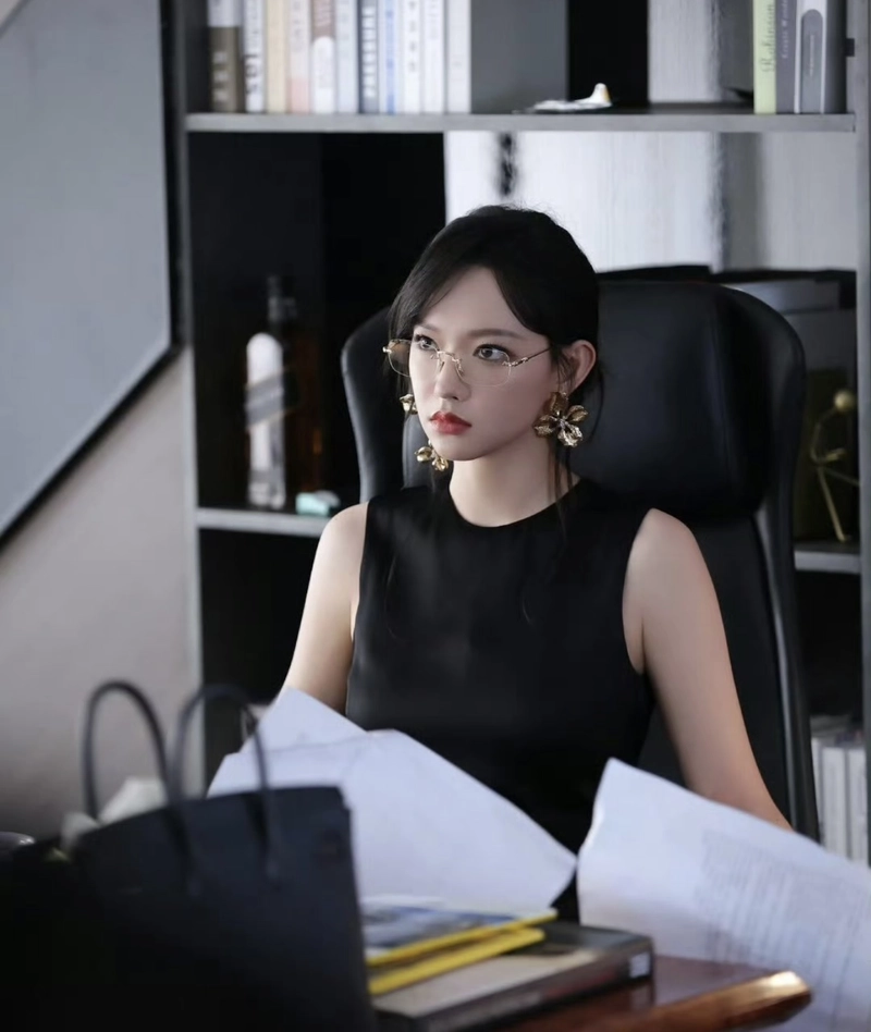 stylish profile using girls power dp ideas