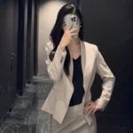 suit dp girl thumbnail