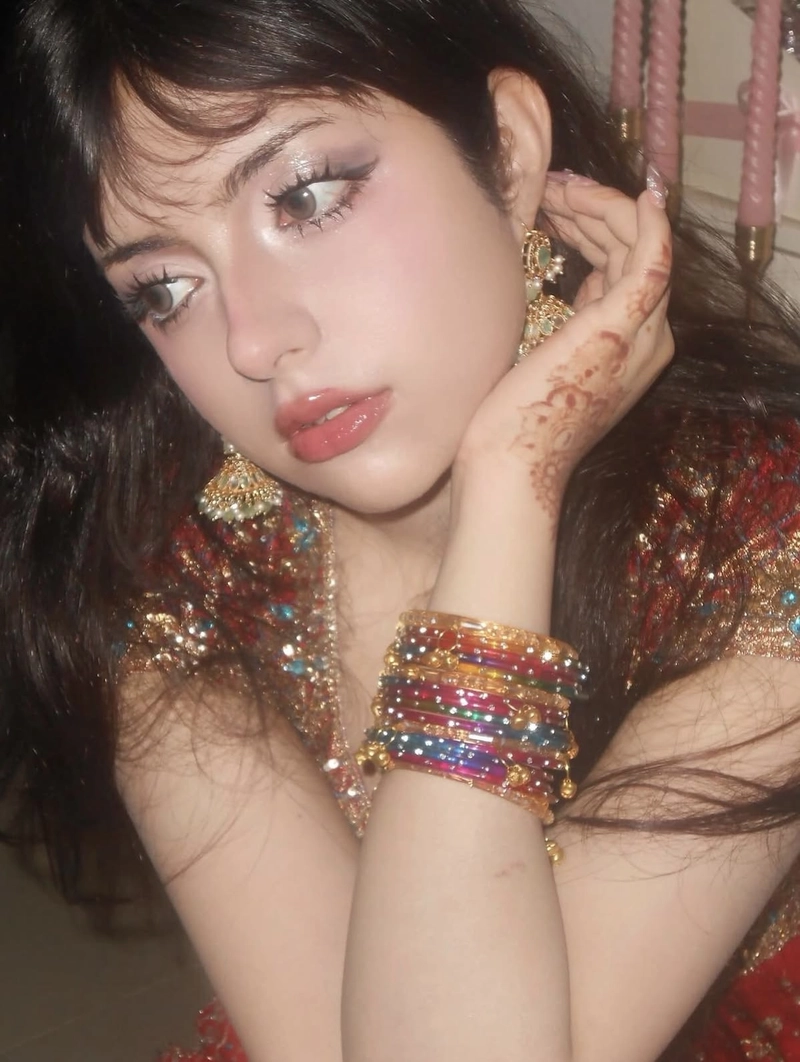 timeless ethnic beauty shown in rajput dp for girl