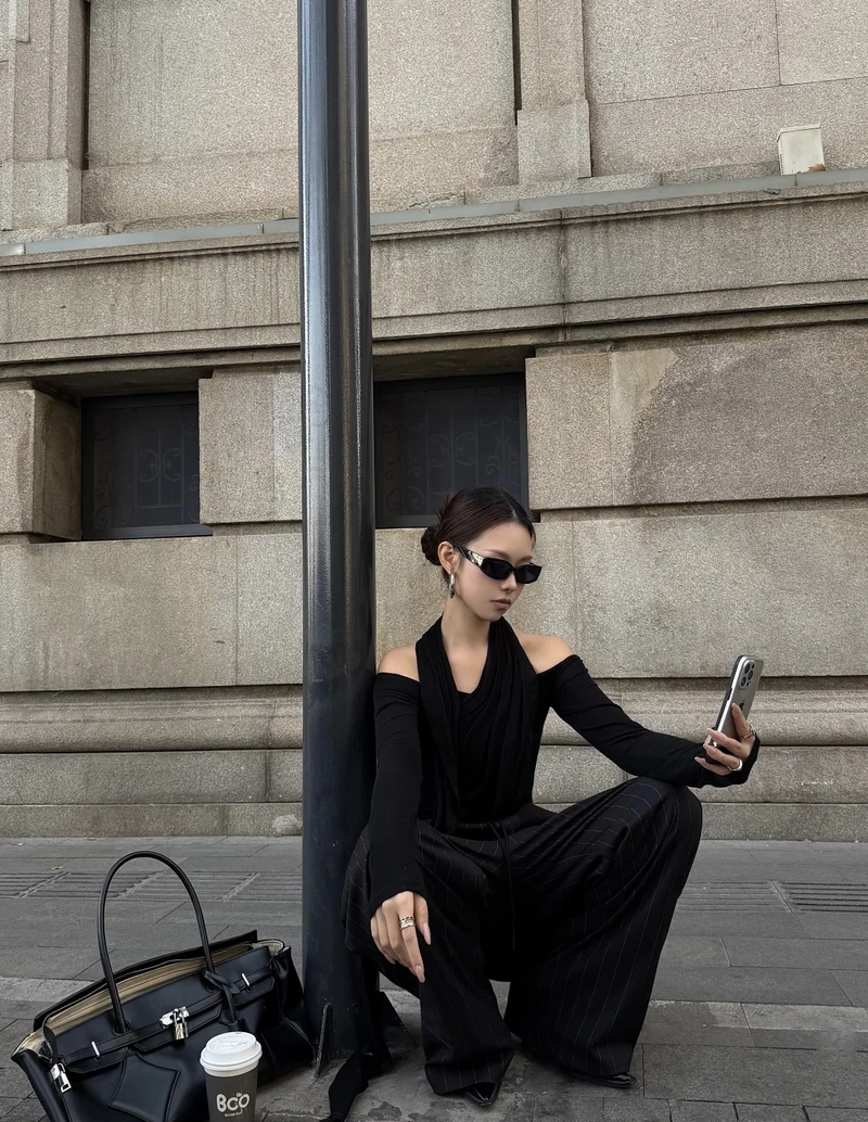 trendy profile picture ideas from fashion girl dp