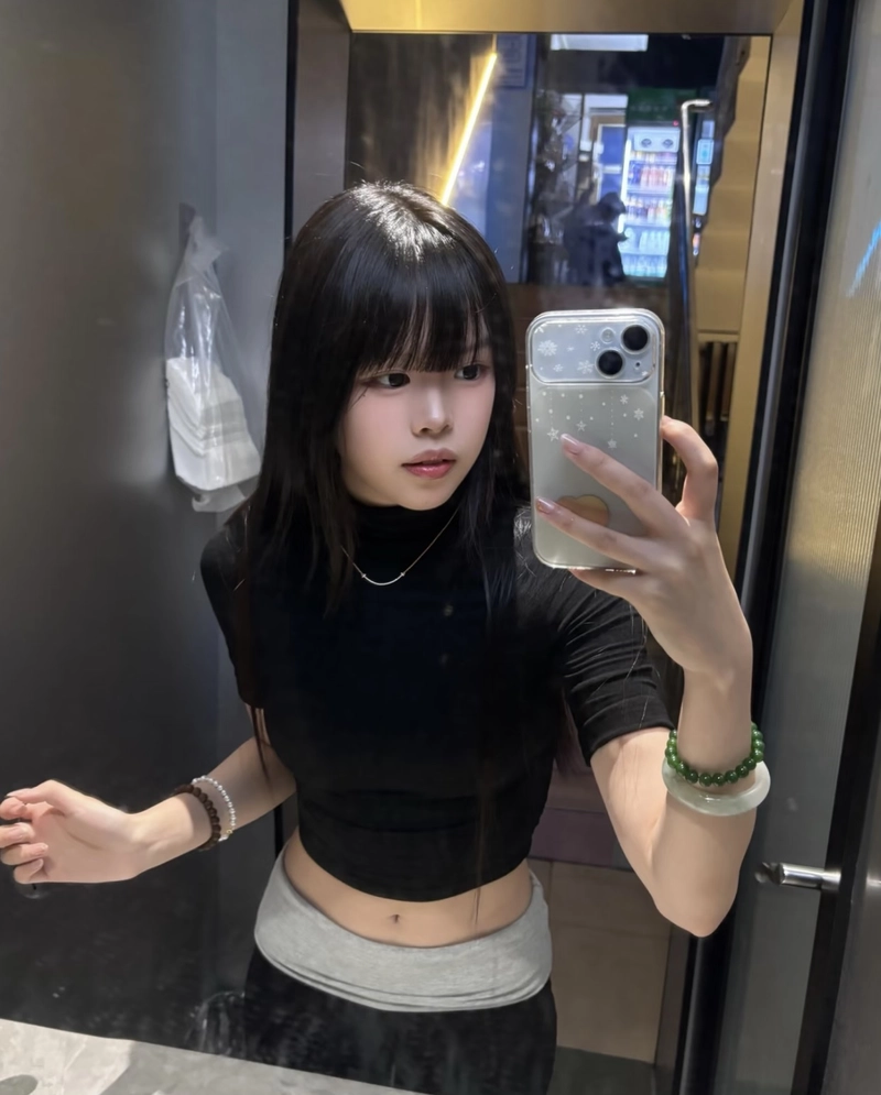 trendy visual appeal highlighted in iphone girl dp