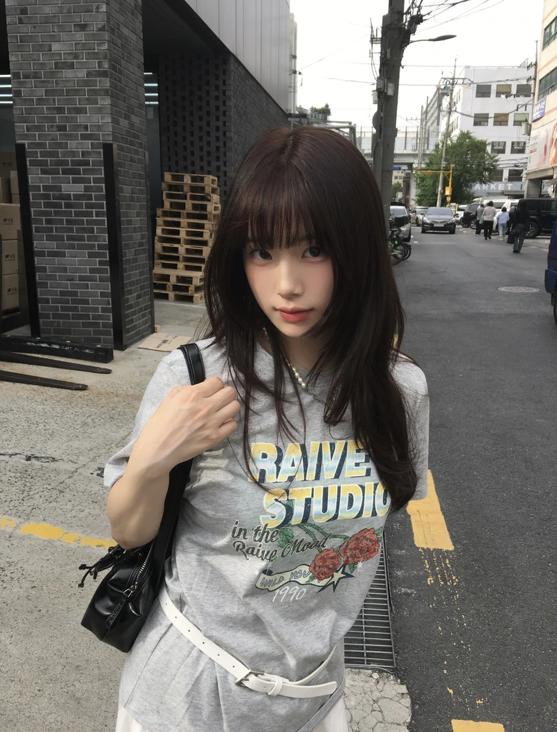 vibrant modern beauty through new style girl dp